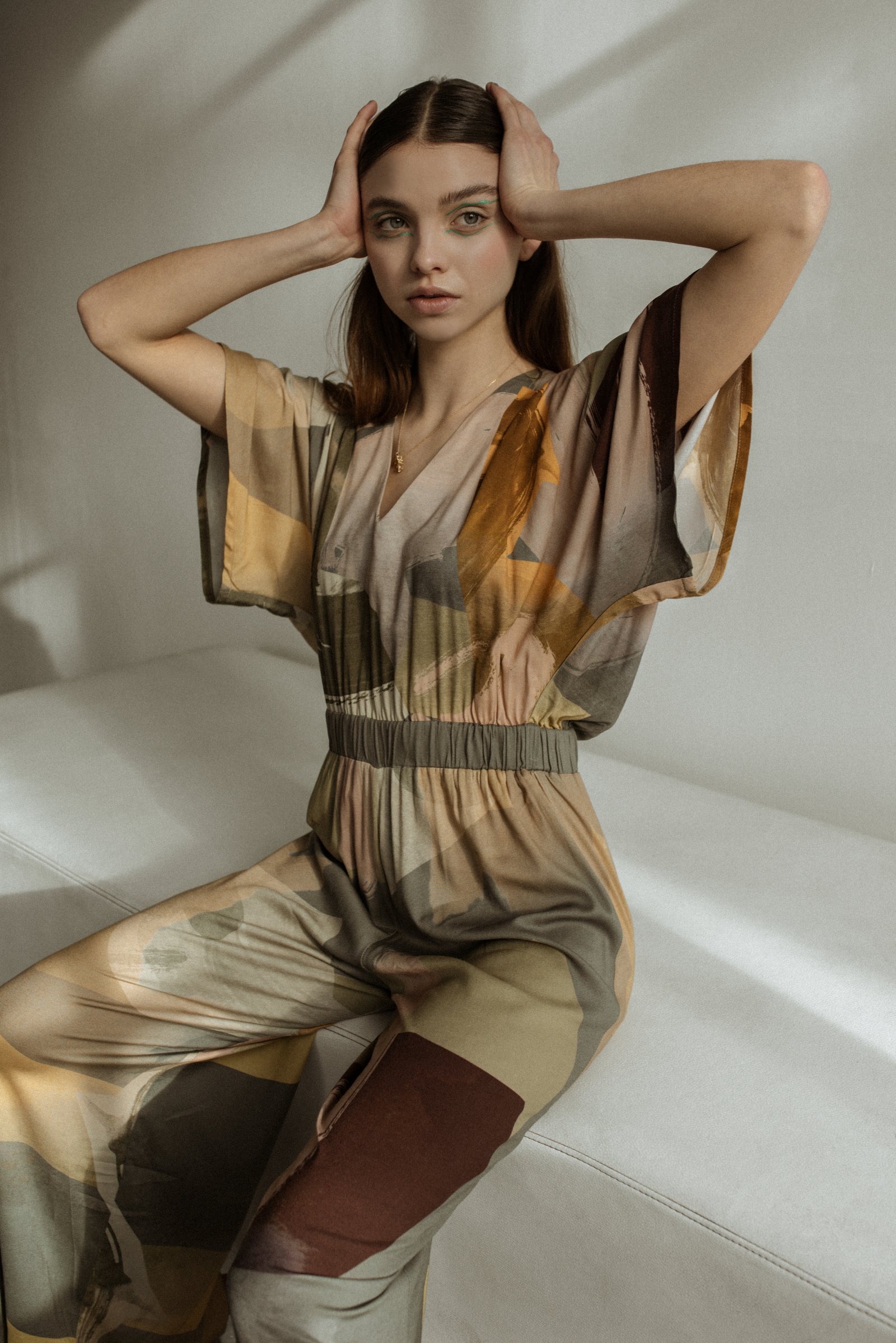 Model feed image
