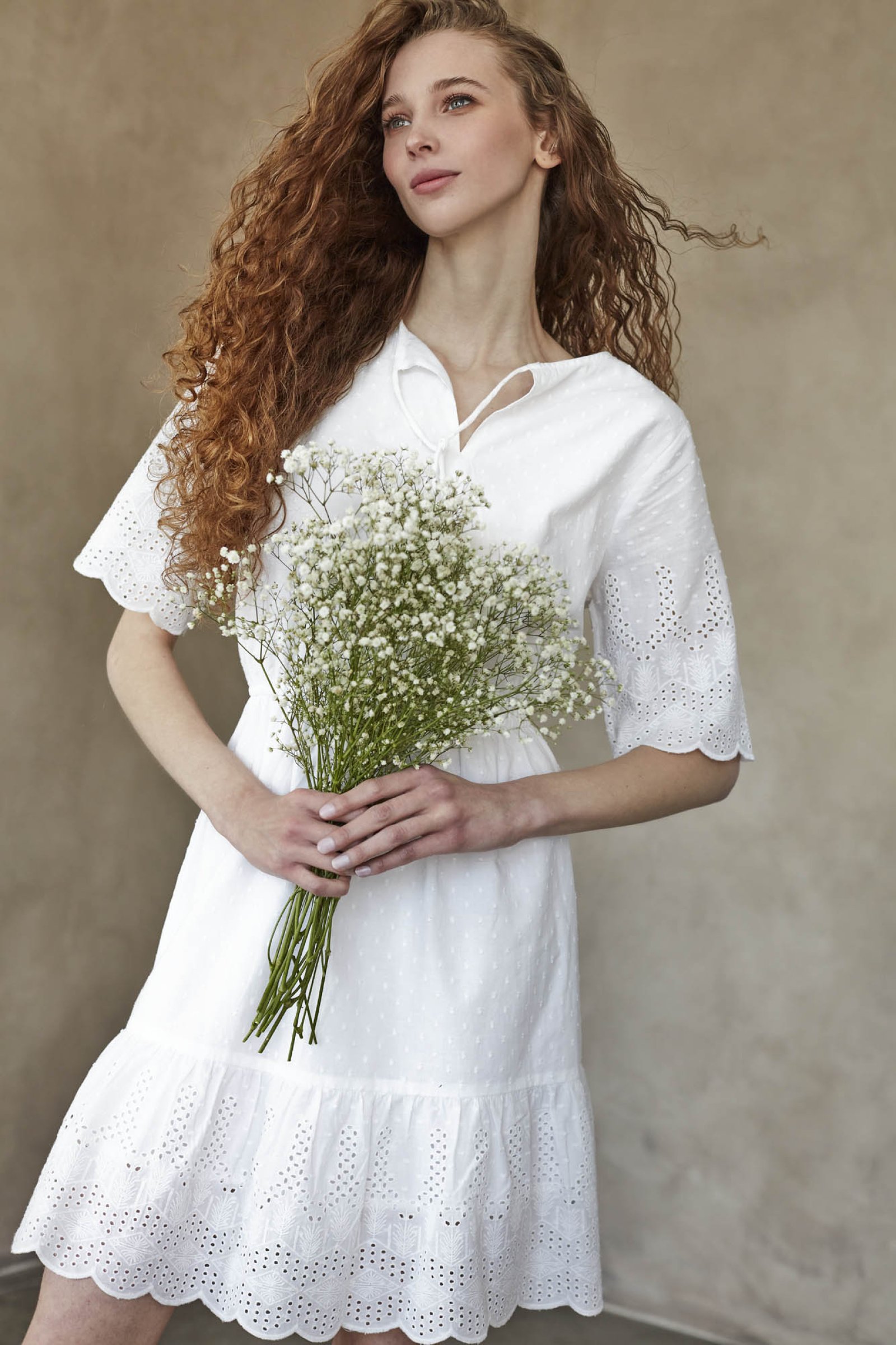 Model feed image